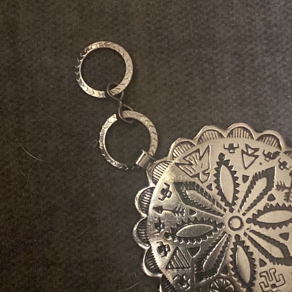 Vintage silver tone NA style belt - Picture 5 of 6